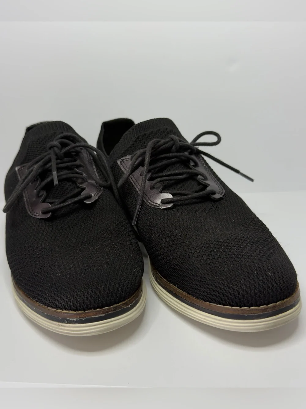 Men’s Black Knit Casual Dress Shoes Size 10B Lace Up Comfort Sneakers